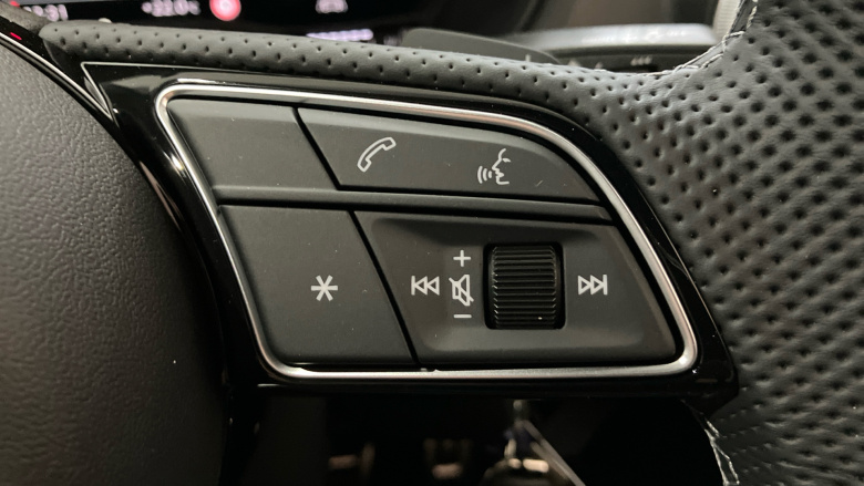 Audi Q2 35 TFSI Black Edition 5dr S Tronic Petrol Estate